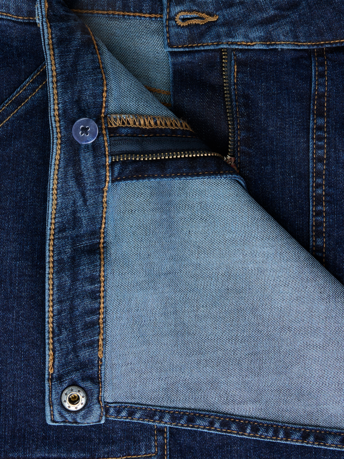 model_shot-front_full